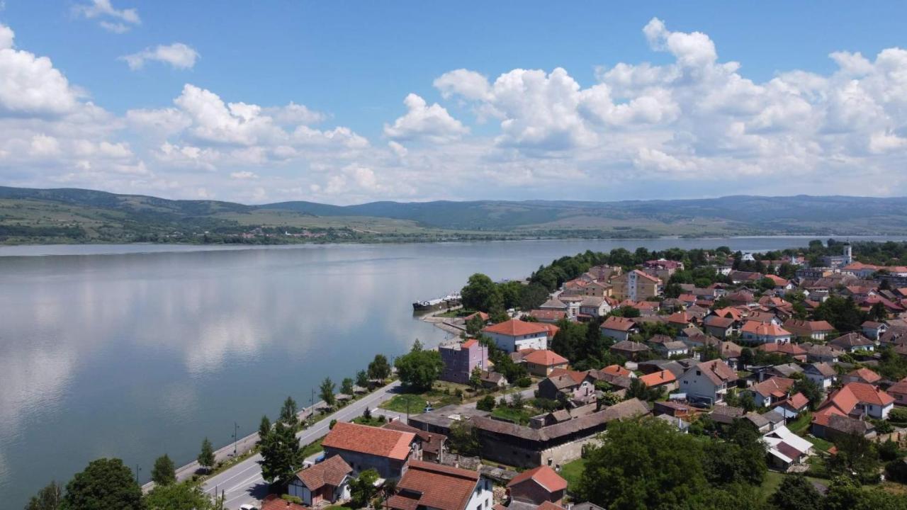 Apartmani Pinkum Veliko Gradište Esterno foto